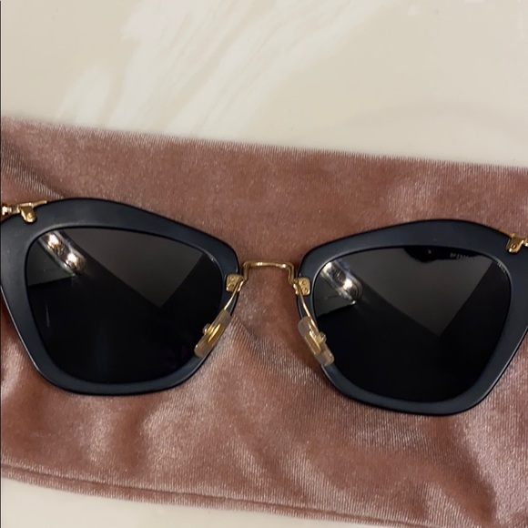 Sunglasses - Picture 7 of 7